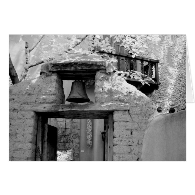 Ruwe adobe bel in entree, Santa Fe, New (Voorkant Horizontaal)