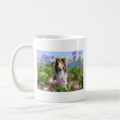 Ruwe Collie in Flowers Mok (Links)