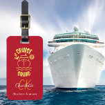 Ruwe inktvis rode monogram bagagelabel<br><div class="desc">Een rode achtergrond. Golden tekst: Cruise Squad. Pas uw monogram initialen en volledige naam aan de voorzijde aan en voeg deze toe. Terug: voeg je contactgegevens toe.</div>