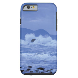 ruwe zeeen tegen een rotsachtige kust tough iPhone 6 hoesje