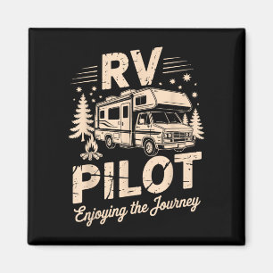 Rv-camping camper rv-piloot geniet van de reis magneet