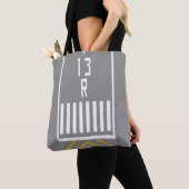 RWY-drempel 13R Tote Bag (Dichtbij)