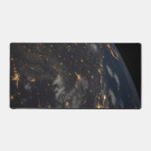 's Avonds licht de stad op de planeet aarde Bureaumat (Voorkant)