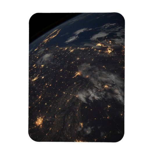 's Avonds licht de stad op de planeet aarde Magneet (Verticaal)