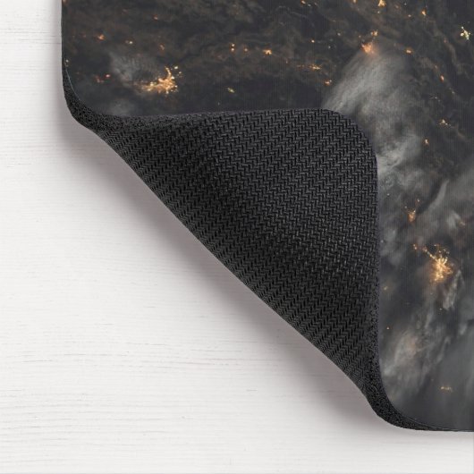 's Avonds licht de stad op de planeet aarde Muismat (Hoek)