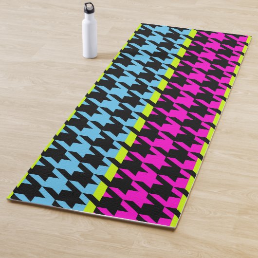 S.K. Toothy Neon Yogamat (In situ)