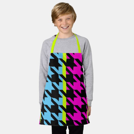 S.K. Toothy Schort (Gedragen)