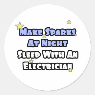 's Nachts vonken maken...slapen met een elektricie Ronde Sticker