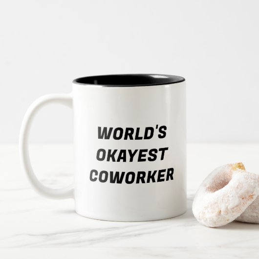 'S Werelds Okayest Coworker Funny Typography Mok (Met donut)