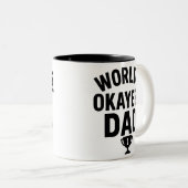 's Werelds Okayest Dad Funny Vaderdag Tweekleurige Koffiemok (Voorkant rechts)