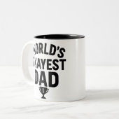 's Werelds Okayest Dad Funny Vaderdag Tweekleurige Koffiemok (Voorkant links)