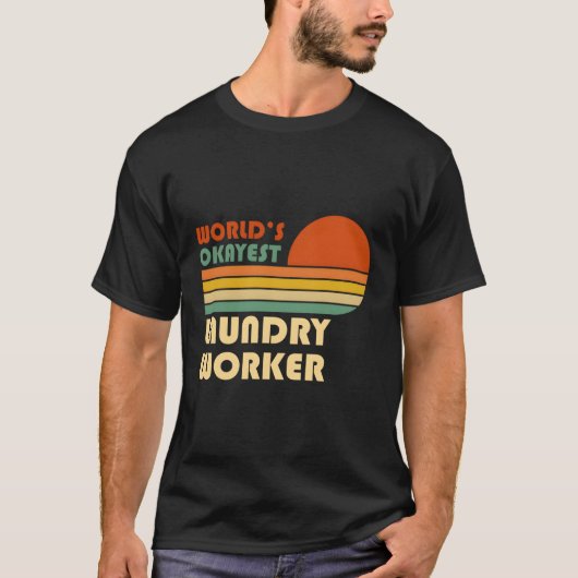 's Werelds Okayest wasservice T-shirt (Voorkant)