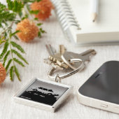 Saab 99 Turbo sleutelhanger - Zilver op donker (Zijkant)