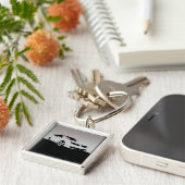 Saab 9-5 Aero front - Grijs op donkere achtergrond Sleutelhanger (Zijkant)