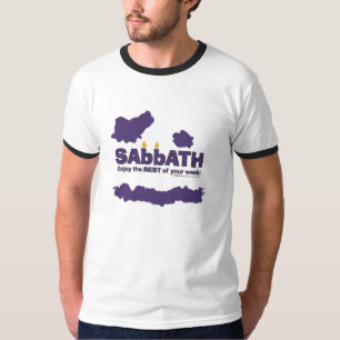Sabbat met kaarsen- Geniet van de rest van uw week T-shirt
