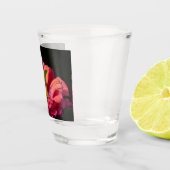 Sabelsprinkhaan op Zinnia Shot Glas (Rechts)