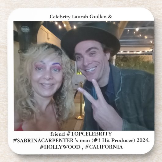 #SABRINACARPENTER's #PRODUCER met #LAURAHGUILLEN Bier Onderzetter (Voorkant)