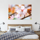 Sacharovbloemen en Oranje bladeren in Springtime Canvas Afdruk (Insitu (Slaapkamer))