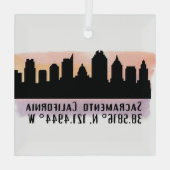 Sacramento CA City Skyline Glass Ornament (Achterkant)