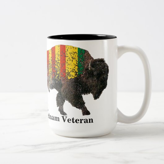 Sacred Buffalo Vietnam Veteraan Two-Tone Coffee Mo Tweekleurige Koffiemok (Rechts)