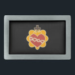 Sacred Heart Gesp<br><div class="desc">De toewijding aan het heilige hart (ook wel het meest heilige hart van Jezus,  Sacratissimum Cor Iesu in het Latijn genoemd) is een van de meest wijdverbreide en bekende katholieke uitlatingen,  waarbij het hart van Jezus wordt gezien als een symbool van "Gods grenzeloze en gepassioneerde liefde voor de mensheid".</div>