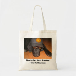 Sad Dog bleef achter op deze halloween Tote Bag