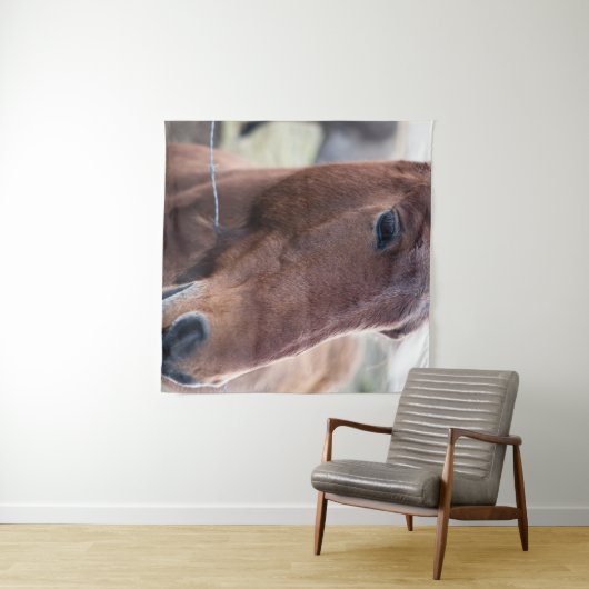 SAD HORSE WANDKLEED (In Situ (horizontaal))
