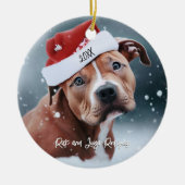 Sad Pit Bull met Santa Hat Kerstmis Keramisch Ornament (Voorkant)