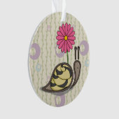 Sadie the Snail Acryllic Ornament (voorkant)