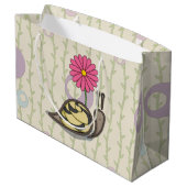 Sadie the Snail Gift Bag Large Cadeautasje (Achterkant Gekanteld)