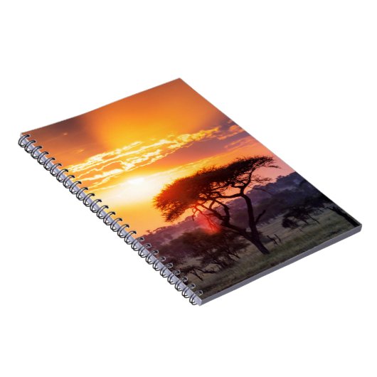 Safari in het Nationaal Park Serengeti Notitieboek (Rechterzijde)