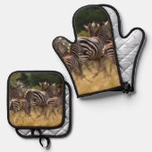 Safari Soirée: Zebra Savanna Splendor Ovenwant & Pannenlap Set (Voorkant / Achterkant)