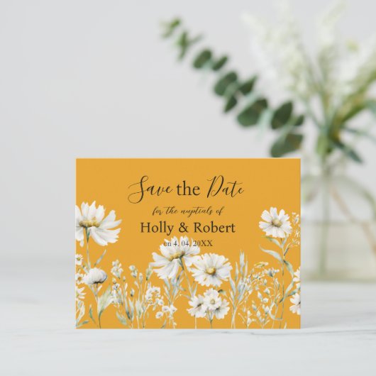 Saffron Yellow, Daisy Floral Wedding Save the Date Briefkaart (Staand voorkant)