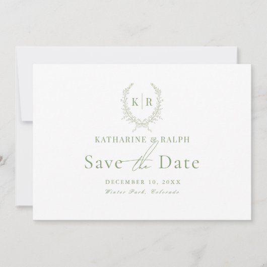 Sage Botanical Crest Monogram Bewaar de datum Kaart (Voorkant)