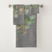 SAGE EUCALYPTUS BRUSHED METALLIC GRAY BATH BAD HANDDOEK (Insitu)