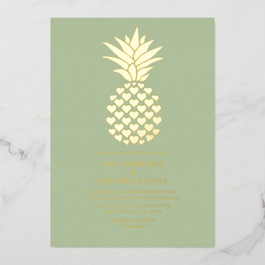 Sage & Gold Tropical Pineapple Wedding Folie Uitnodiging (Voorkant)