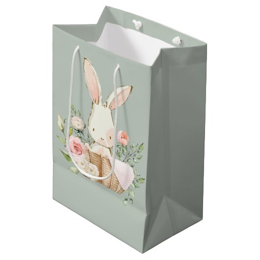 Sage Green Baby Rabbit Elegant Baby shower Medium Cadeauzakje (Voorkant Gekanteld)