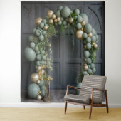 Sage Green Balloon Arch Hanging Wandkleed (In situ)