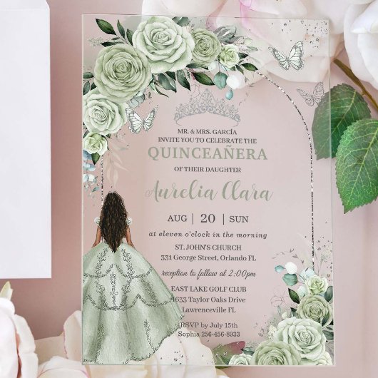 Sage Green Bloemen Bruin Meisje Zilver Quinceañera Acryl Uitnodigingen