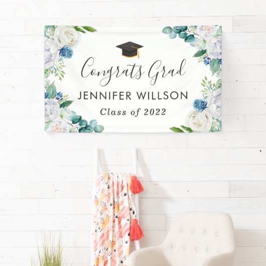 Sage Green Blue White Floral Graduation Party Spandoek (Insitu)