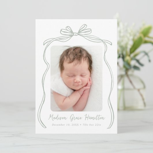  Sage Green Bow 2 Foto Geboorte Aankondiging (Staand voorkant)