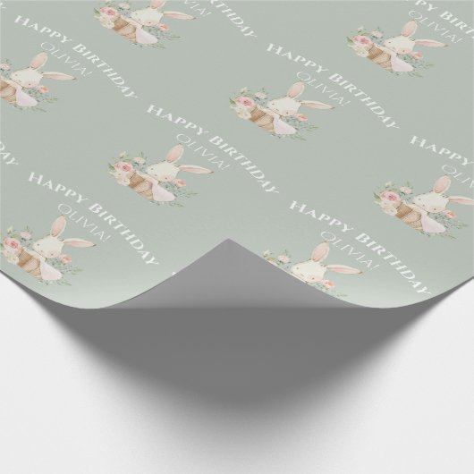 Sage Green Bunny Rabbit Girl Personalized Cadeaupapier (Hoek)