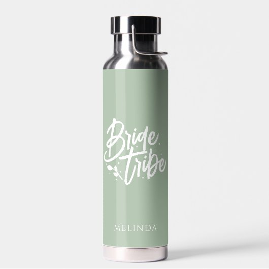 Sage Green Calligraphy Bride Tribe Bachelorette Waterfles (Links)