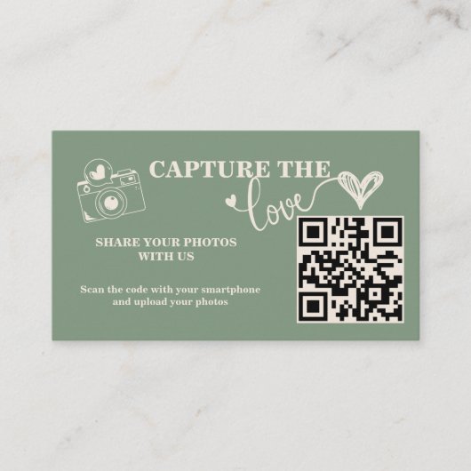 Sage Green Capture De Liefde QR Code Trouwen Informatiekaartje (Voorkant)