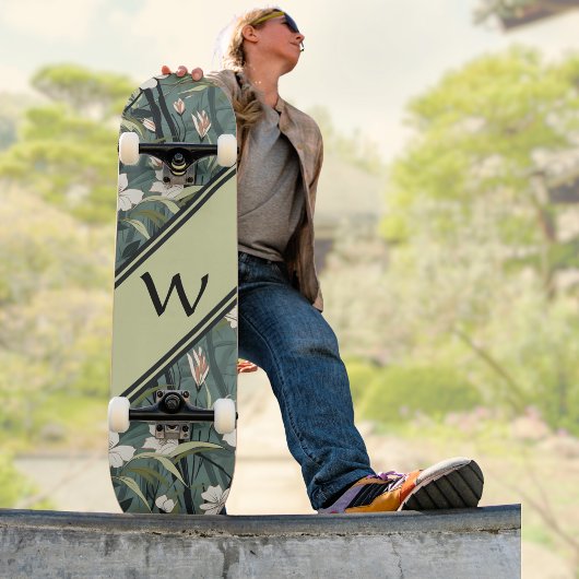 Sage Green Chinoiserie Floral White Initial  Persoonlijk Skateboard