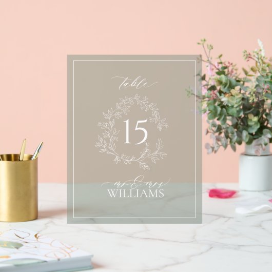 Sage Green Crest Monogram Trouwtafel Nummer Acryl Bord (Huwelijk)