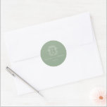 Sage Green Crest Monogram Wedding Envelope Seal Ronde Sticker<br><div class="desc">Sage Green Crest monogram,  bruidbruine envelop.  geïnspireerde barokachtige stijlkreet.</div>