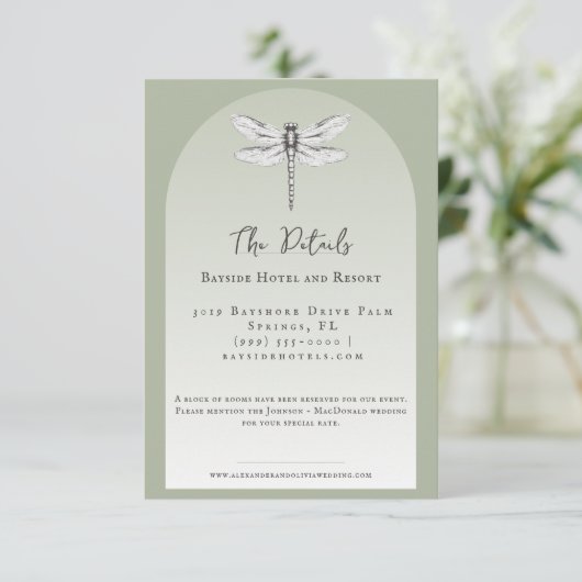Sage Green Dragonfly Wedding Informatiekaartje (Staand voorkant)