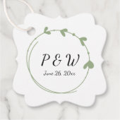 Sage Green Eenvoudige Hart Krans Monogram Trouwen Bedankjes Labels (Voorkant)