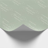 Sage Green Elegant Script Klasse van 2025 Afstuder Cadeaupapier (Hoek)